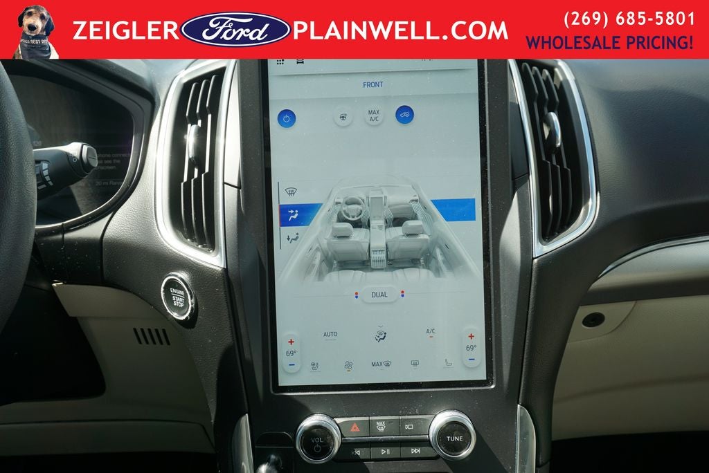 2024 Ford Edge Titanium AWD Panoramic Roof Heated Cooled Leather Navigatio