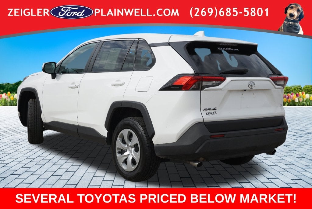 2022 Toyota RAV4 LE