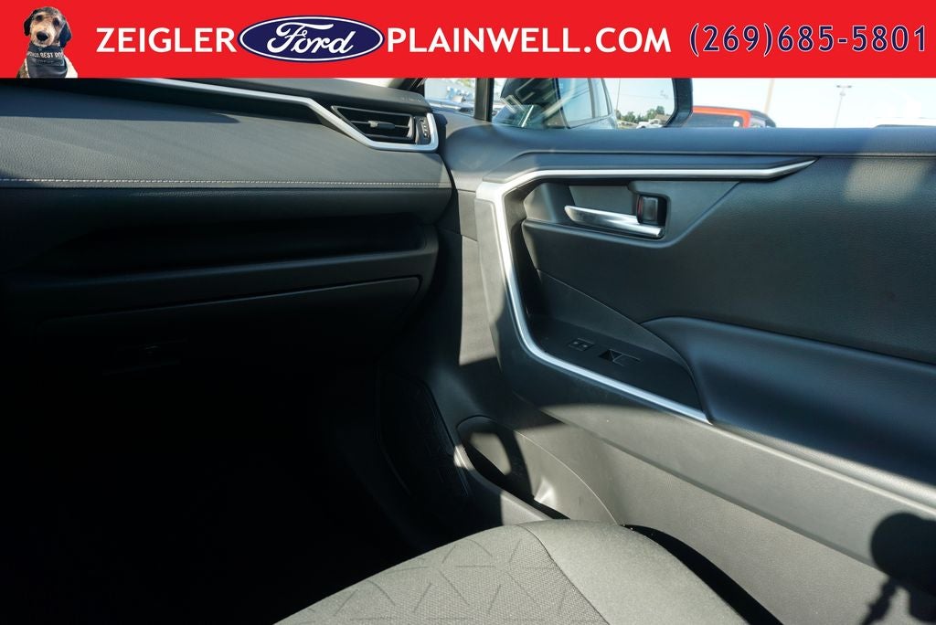 2024 Toyota RAV4 Hybrid XLE AWD Moonroof Convience & Weather Pkg