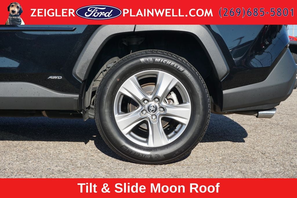 2024 Toyota RAV4 Hybrid XLE AWD Moonroof Convience & Weather Pkg