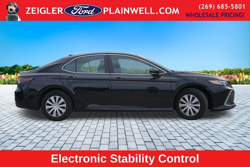2024 Toyota Camry Hybrid LE