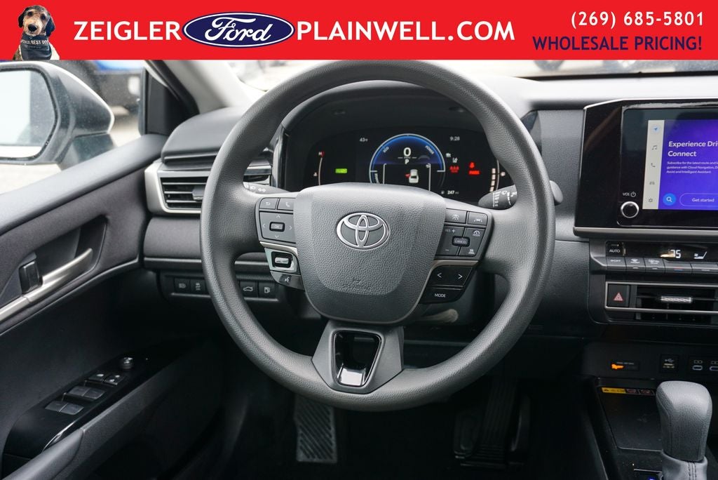 2025 Toyota Camry LE HYBRID