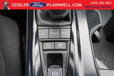 2025 Toyota Camry LE HYBRID