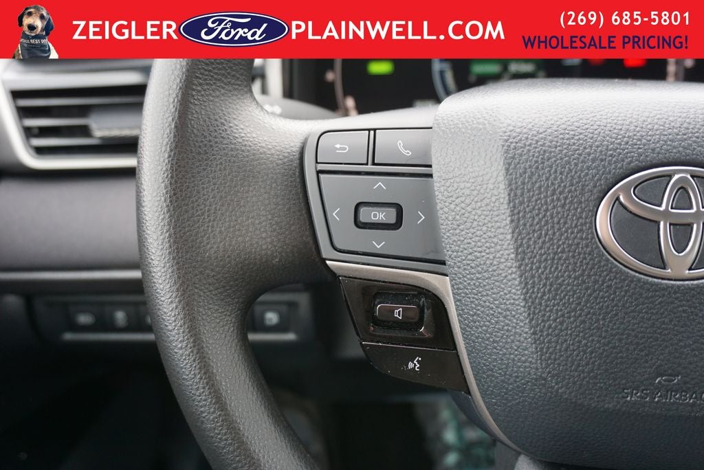 2025 Toyota Camry LE HYBRID