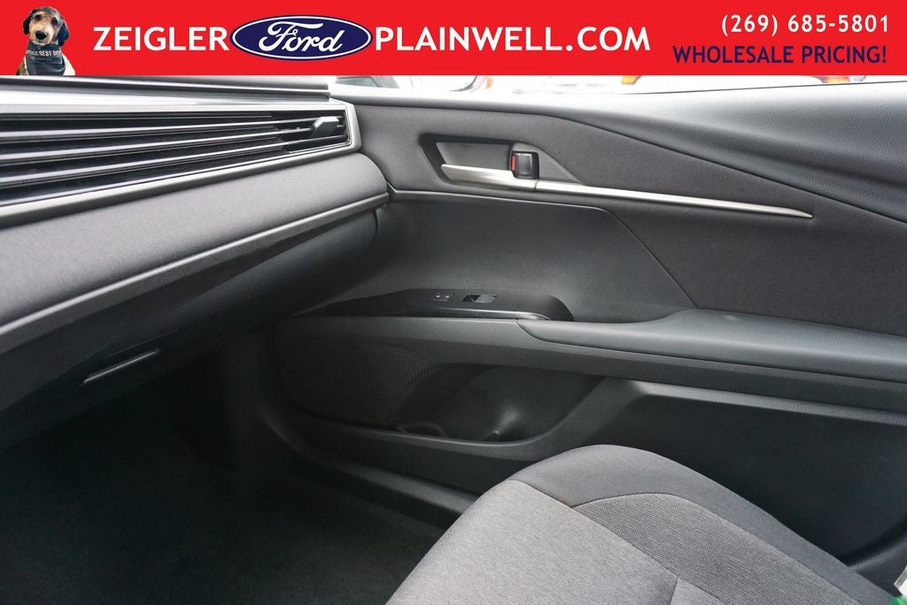 2025 Toyota Camry LE HYBRID