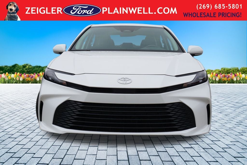 2025 Toyota Camry LE HYBRID