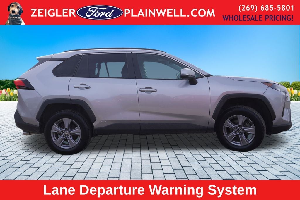 2022 Toyota RAV4 Hybrid LE