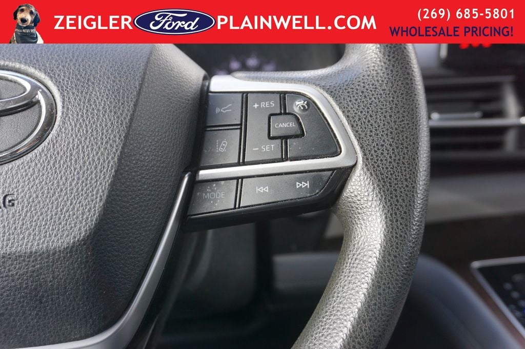 2021 Toyota Sienna LE 8 Passenger