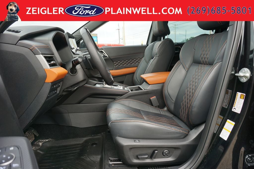 2023 Mitsubishi Outlander PHEV Base
