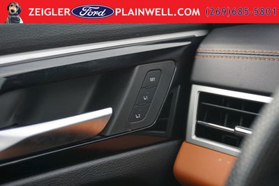 2023 Mitsubishi Outlander PHEV Base