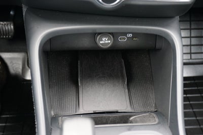 2024 Volvo XC40 B5 Core
