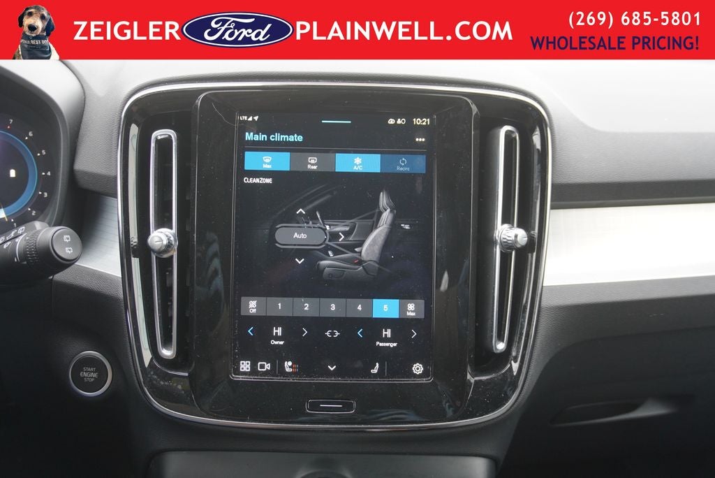 2024 Volvo XC40 B5 Core AWD