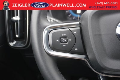 2024 Volvo XC40 B5 Core AWD