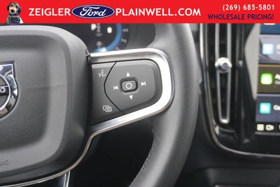 2024 Volvo XC40 B5 Core AWD