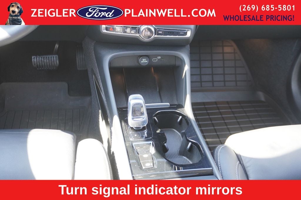 2023 Volvo XC40 B5 Plus Dark Theme AWD HEATED LEATHER POWER MOONROOF NAV