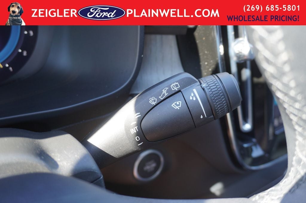 2023 Volvo XC40 B5 Plus Dark Theme AWD HEATED LEATHER POWER MOONROOF NAV