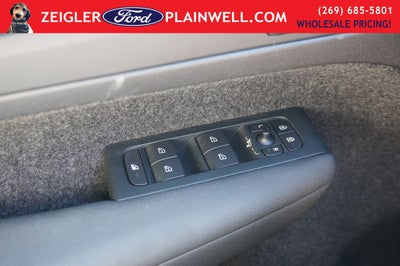 2023 Volvo XC40 B5 Plus Dark Theme AWD HEATED LEATHER POWER MOONROOF NAV