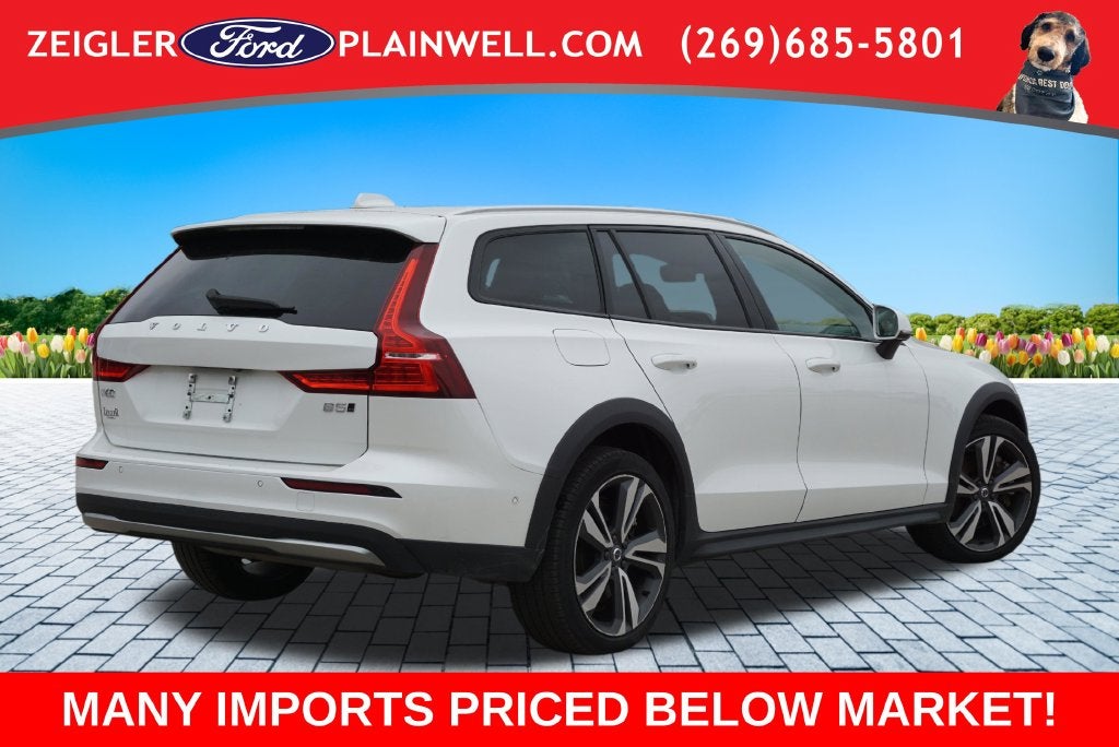 2025 Volvo V60 Cross Country B5 Plus