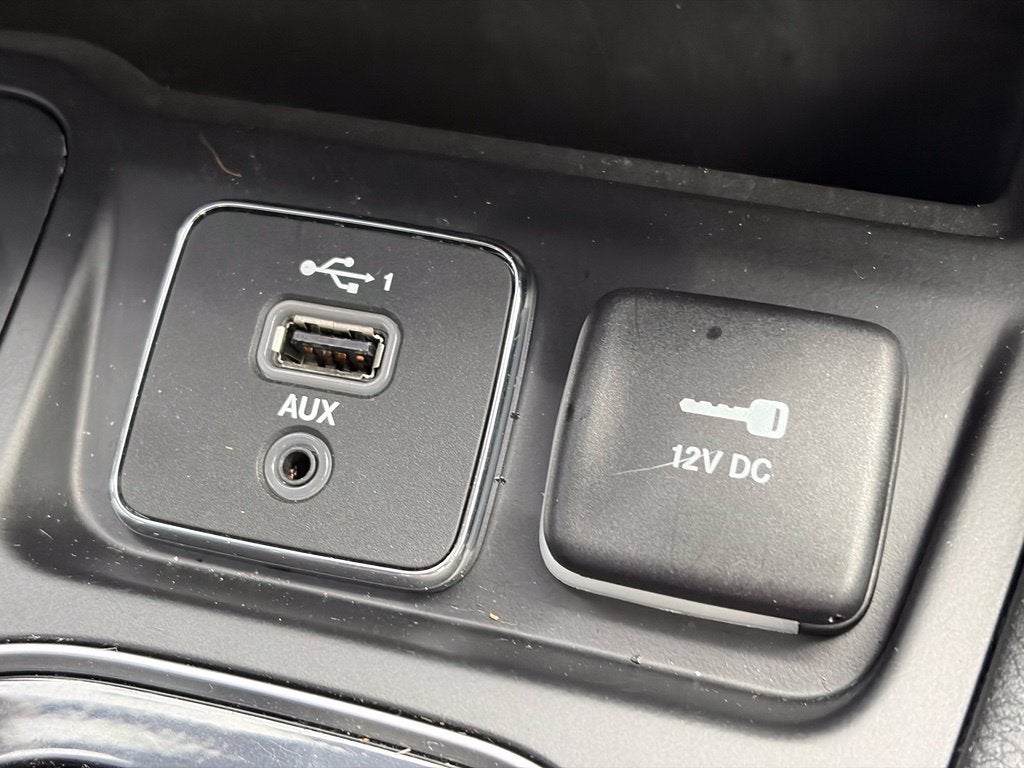 2023 Jeep Cherokee Altitude * Certified Pre-Owned *