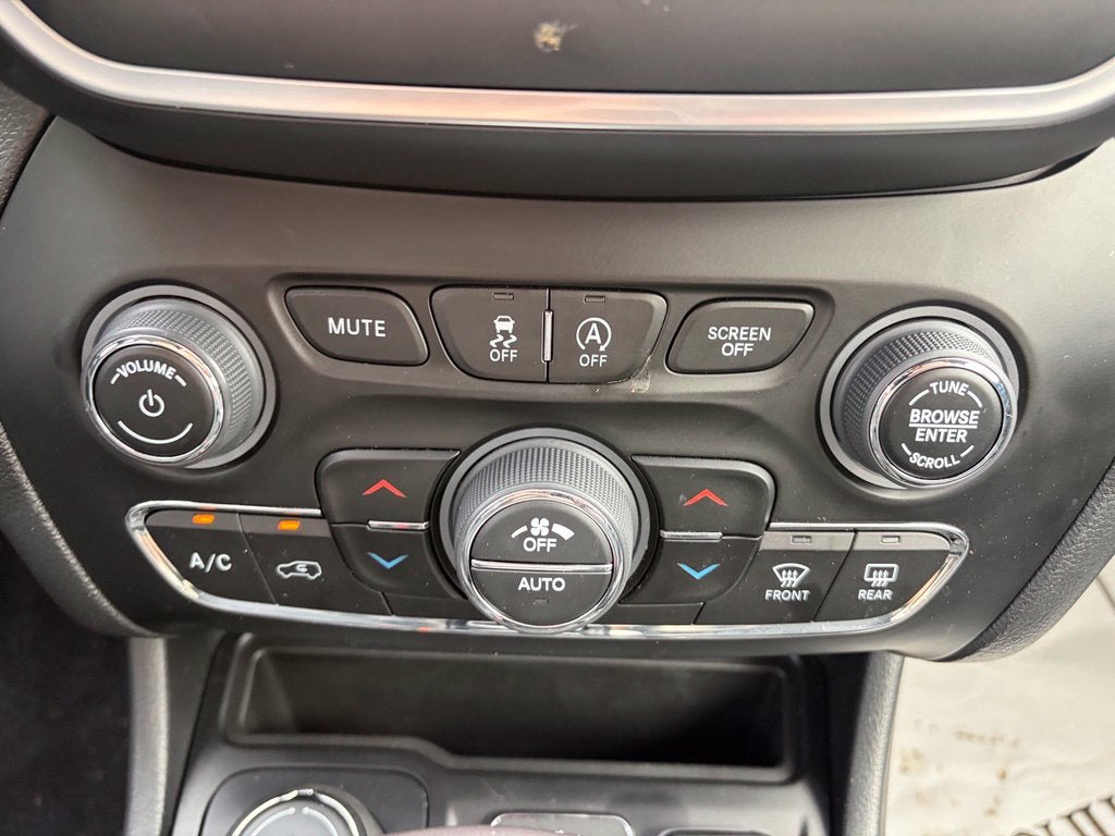 2023 Jeep Cherokee Altitude * Certified Pre-Owned *