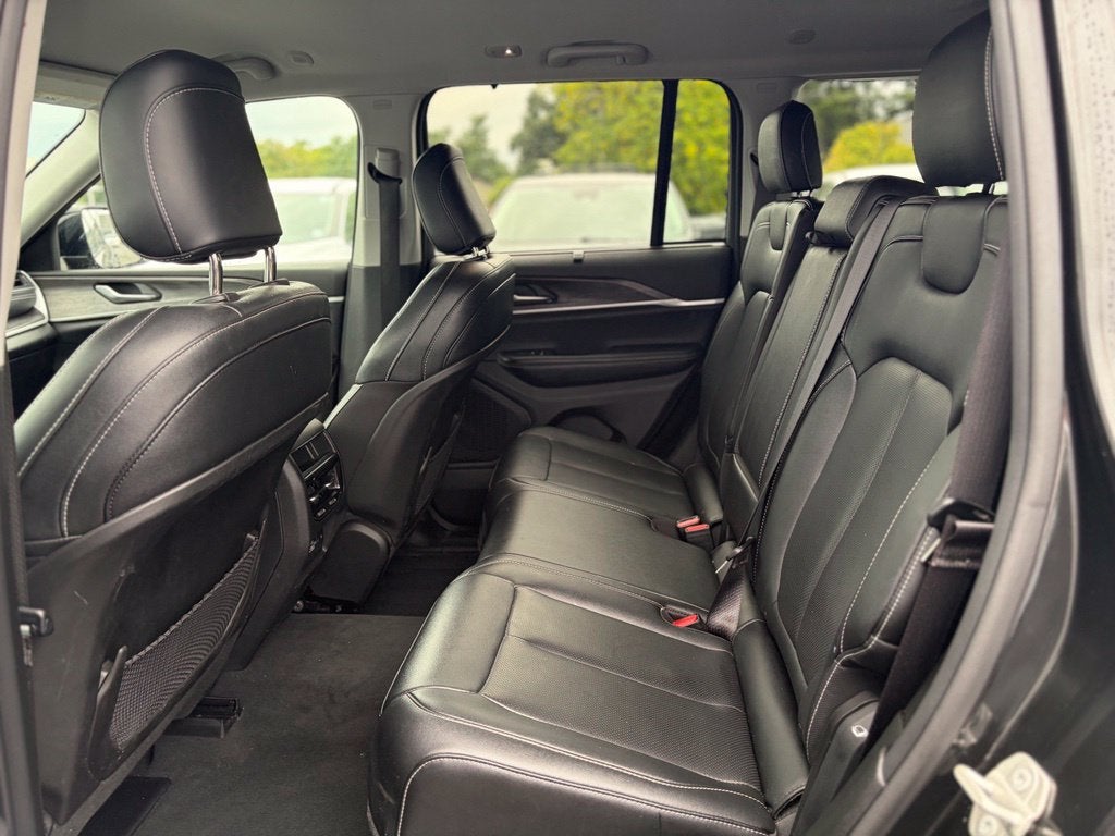 2023 Jeep Grand Cherokee Limited * Certified Pre-Owned *