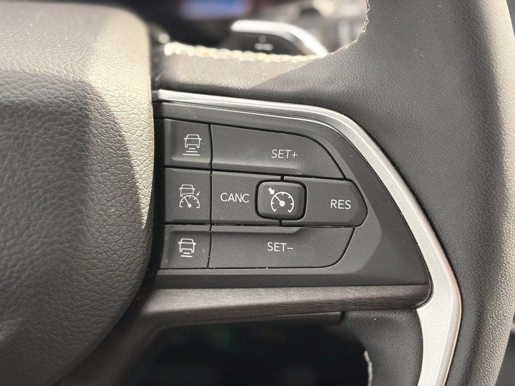 2025 Jeep Grand Cherokee Limited * Certified Pre-Owned *