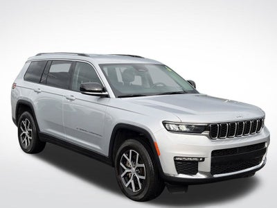 2023 Jeep Grand Cherokee L Limited * Certified Pre-Owned *