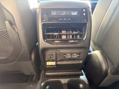 2023 Jeep Grand Cherokee L Limited * Certified Pre-Owned *