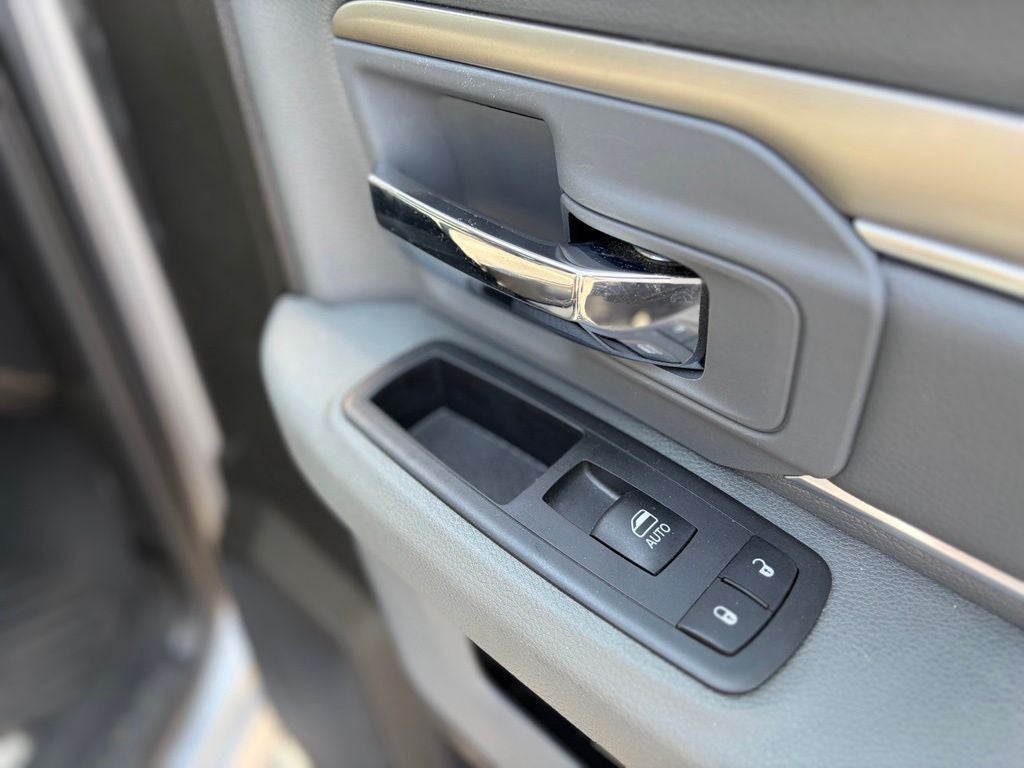 2019 RAM 1500 Classic Big Horn Quad Cab 4x4 6'4' Box