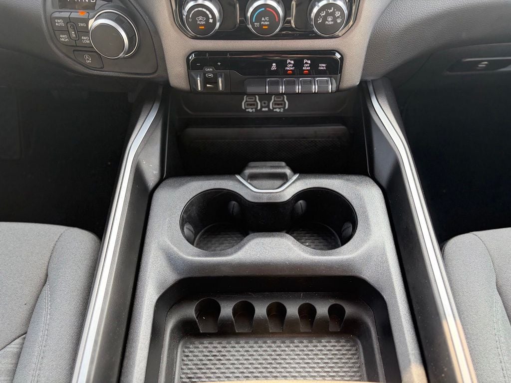 2025 RAM 1500 Big Horn Crew Cab 4x4 5'7' Box
