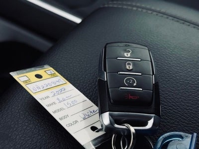 2022 RAM 1500 Big Horn Crew Cab 4x4 5'7' Box