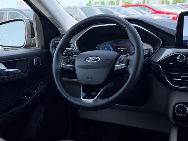2022 Ford Escape Hybrid Titanium Hybrid