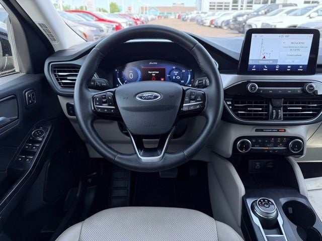 2022 Ford Escape Hybrid Titanium Hybrid
