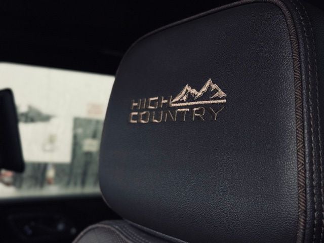 2023 Chevrolet Suburban 4WD High Country