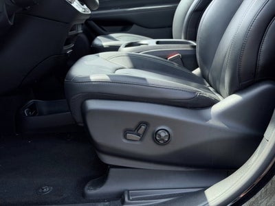 2025 Chrysler Pacifica Select * Certified Pre-Owned *
