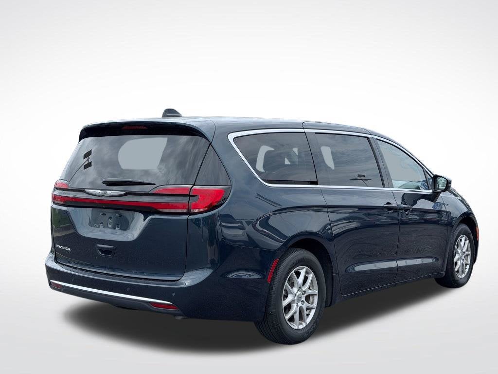 2025 Chrysler Pacifica Select * Certified Pre-Owned *