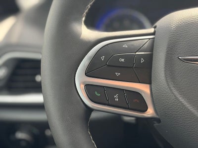 2025 Chrysler Pacifica Select * Certified Pre-Owned *
