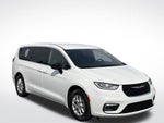 2025 Chrysler Pacifica Select * Certified Pre-Owned *