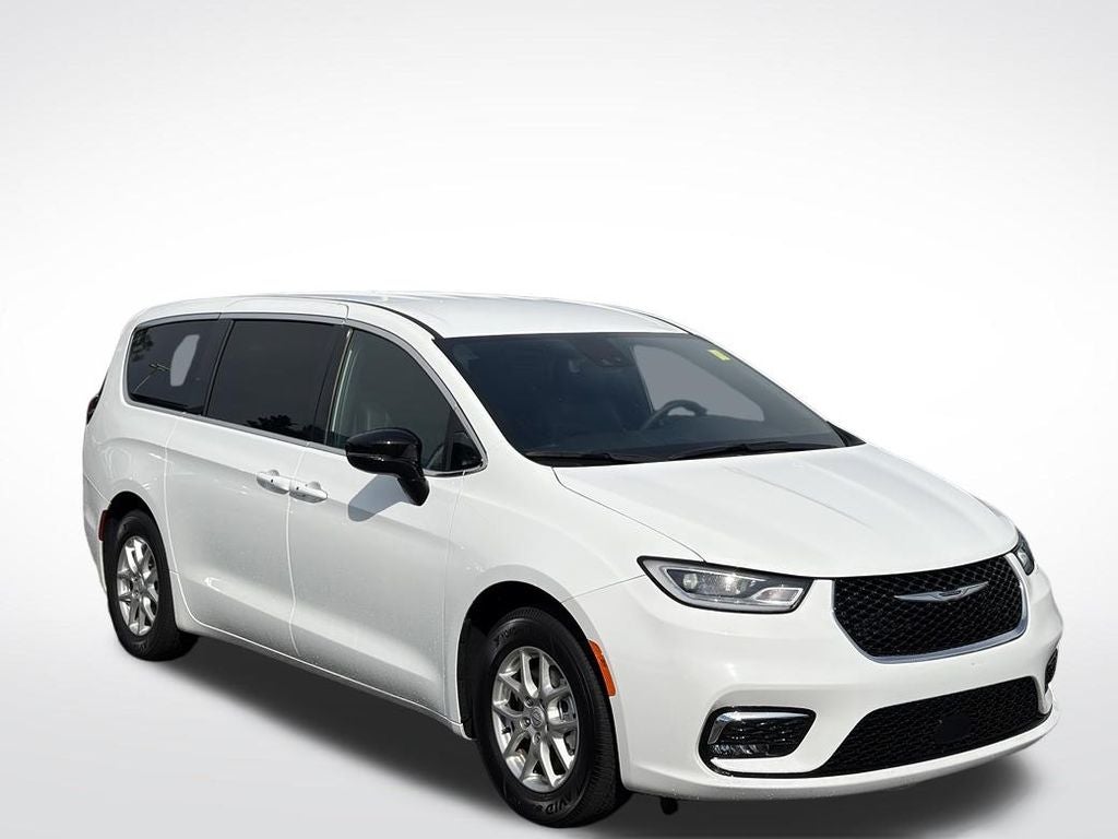 2025 Chrysler Pacifica Select * Certified Pre-Owned *