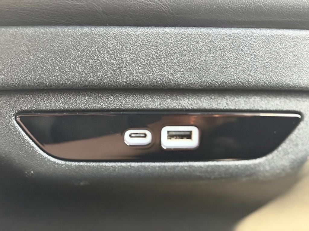 2025 Chrysler Pacifica Select * Certified Pre-Owned *