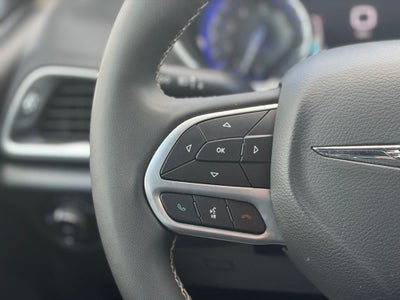 2025 Chrysler Pacifica Select * Certified Pre-Owned *