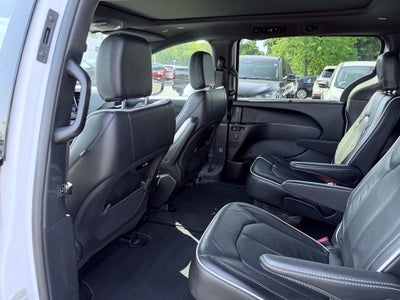 2025 Chrysler Pacifica Limited * Certified Pre-Owned *