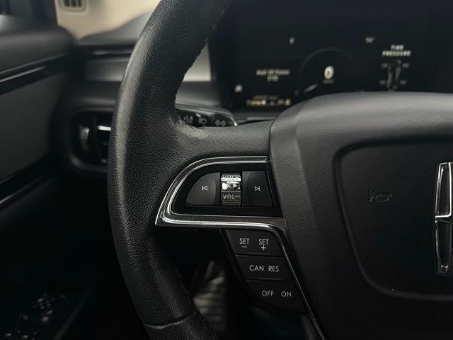 2022 Lincoln Nautilus Standard