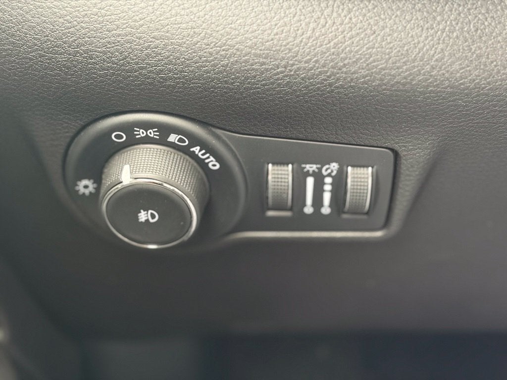 2025 Jeep Compass Limited * Certified Pre-Owned *