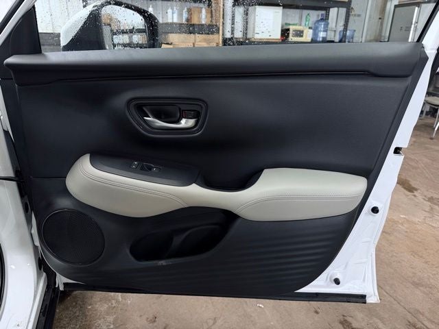 2025 Honda HR-V AWD LX