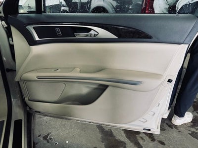 2014 Lincoln MKZ Base