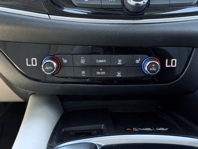 2023 Buick Enclave Essence AWD