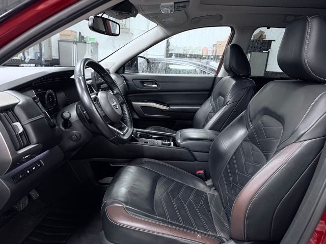 2022 Nissan Pathfinder Platinum 4WD