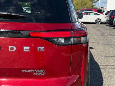 2022 Nissan Pathfinder Platinum 4WD