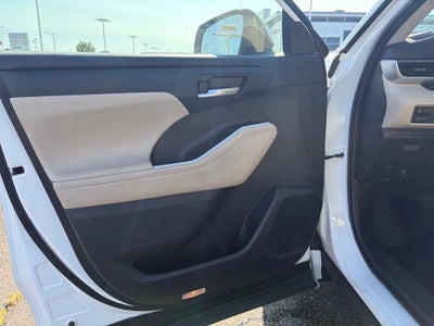 2023 Toyota Highlander Hybrid Hybrid XLE